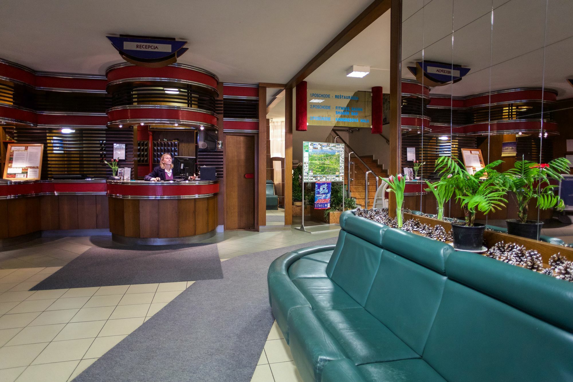 Hotel Poprad Exteriör bild